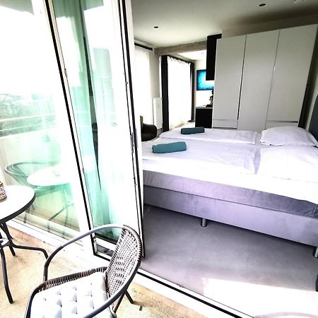 Hh 03 By Rockchair - Superhost Status - Modernes Apartment Mit Sonnigem Balkon & Premium Boxspringbetten In Winterhude - Hamburg Top Geheimtipp Esterno foto