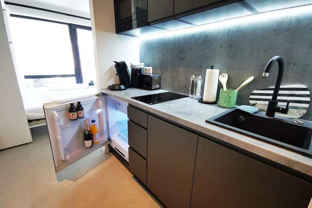Hh 03 By Rockchair - Superhost Status - Modernes Apartment Mit Sonnigem Balkon & Premium Boxspringbetten In Winterhude - Hamburg Top Geheimtipp Esterno foto