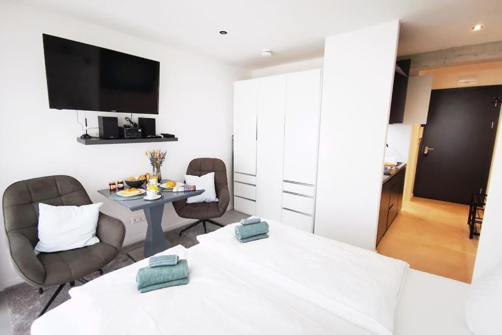 Hh 03 By Rockchair - Superhost Status - Modernes Apartment Mit Sonnigem Balkon & Premium Boxspringbetten In Winterhude - Hamburg Top Geheimtipp Esterno foto